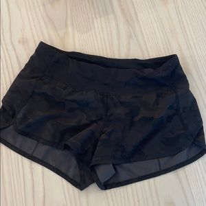 Lululemon Speed Up Short  2.5"